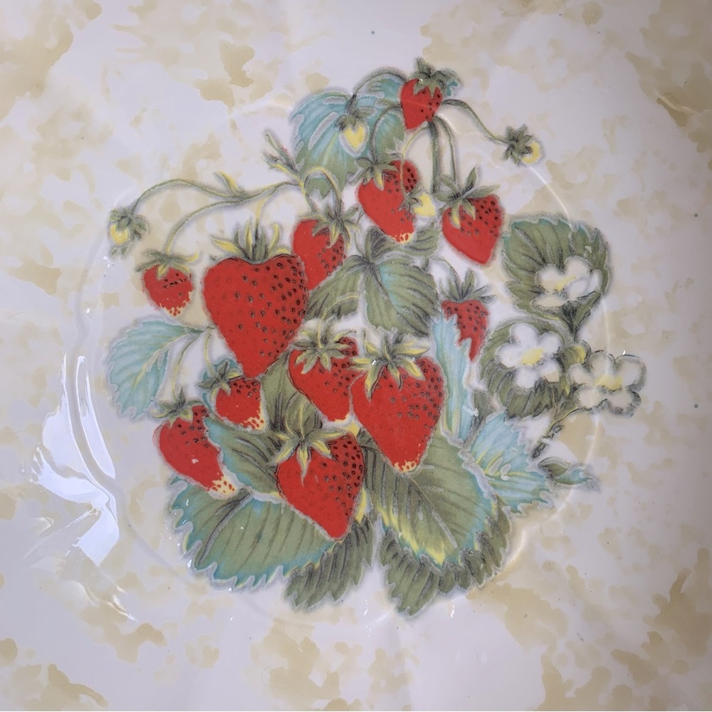 🍓Serving bowl🍓 - Picture 2 of 5
